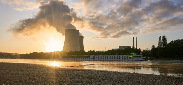 E.ON, Standard Uranium, Energy Fuels: Uranium Stocks Caught Between Rising Electricity Demand and Fuel Shortages