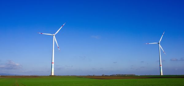Chevron, RE Royalties, Super Micro Computer: Three Beneficiaries of the AI and Energy Boom