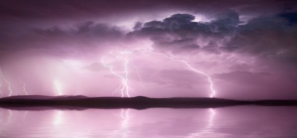 Chips, Gold, and Dividends: ASML, Lahontan, and Allianz as a Safe Haven Amid Market Turmoil