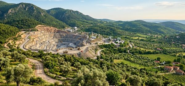 Commodity Stocks for Long-Term Portfolios: Eldorado Gold, Strategic Resources and Pan American Silver