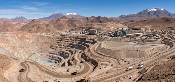 Gold and Silver in Focus: Shares of Hecla Mining, Desert Gold, and Kinross Gold Offer Opportunities