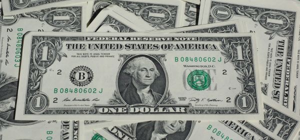 New Wave of Liquidity from the Bessent Plan: Should Investors Turn to Vonovia, DRC Gold, and Strategy to Escape Currency Depreciation?