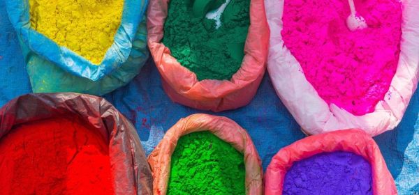 Crisis as Catalyst: Deutsche Bank, Commerzbank, UniCredit, RE Royalties, and PayPal in Focus